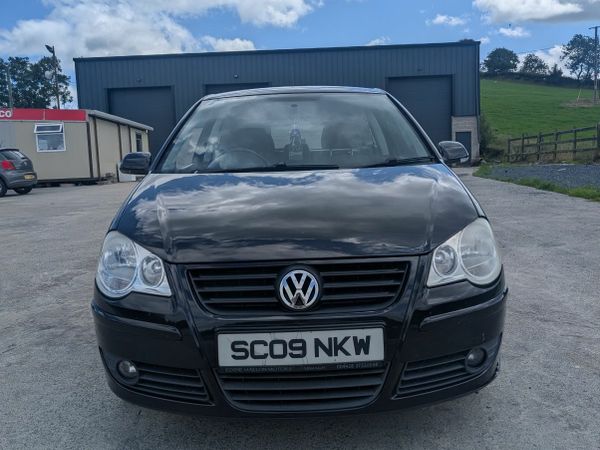 Volkswagen Polo Hatchback, Petrol, 2009, Black