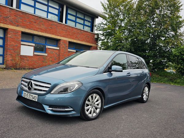 Mercedes-Benz B-Class MPV, Petrol, 2013, Blue