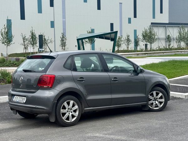 Volkswagen Polo Hatchback, Petrol, 2010, Grey