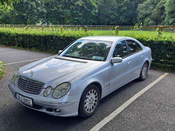Mercedes-Benz E-Class Saloon, Petrol, 2006, Silver