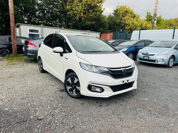Honda Fit Hatchback, Petrol Hybrid, 2018, White