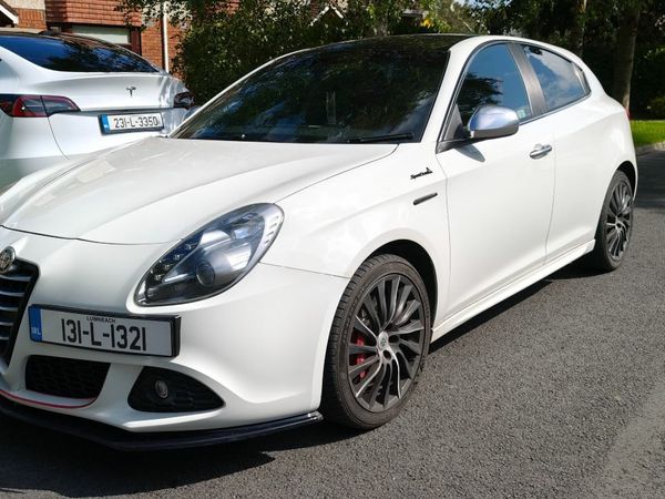 Alfa Romeo Giulietta Hatchback, Petrol, 2013, White