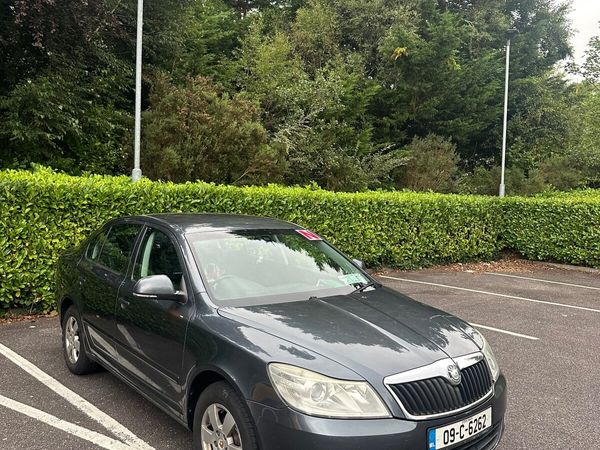 Skoda Octavia Hatchback, Diesel, 2009, Grey