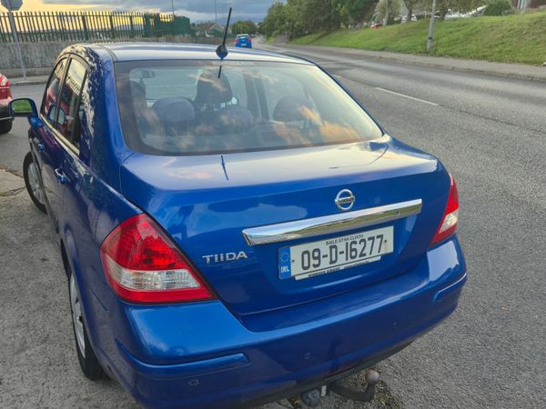 Nissan Tiida Saloon, Diesel, 2009, Blue