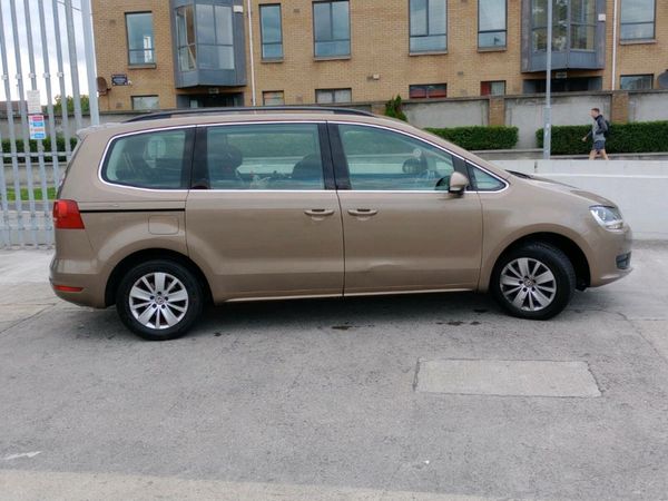 Volkswagen Sharan MPV, Diesel, 2015, Gold