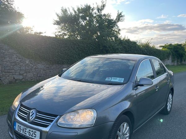 Volkswagen Jetta Saloon, Petrol, 2009, Grey