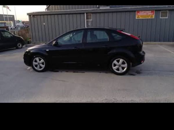 Volkswagen Golf Hatchback, Petrol, 2007, Red