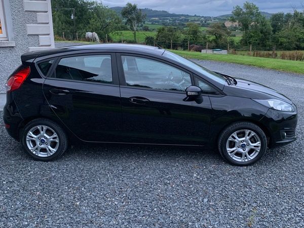 Ford Fiesta Hatchback, Petrol, 2017, Black