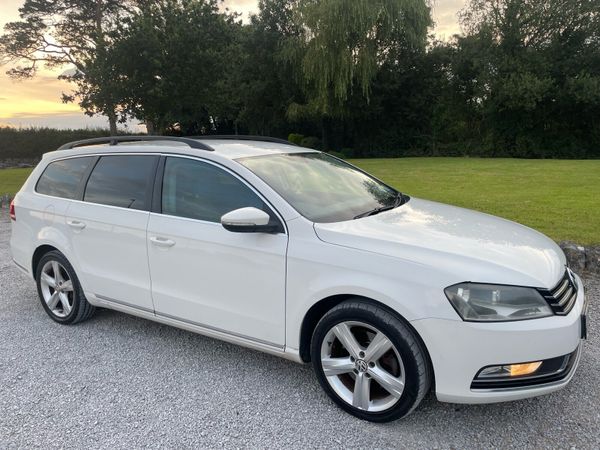 Volkswagen Passat Estate, Diesel, 2011, White