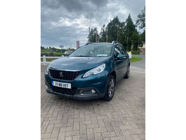 Peugeot 2008 Hatchback, Diesel, 2017, Green