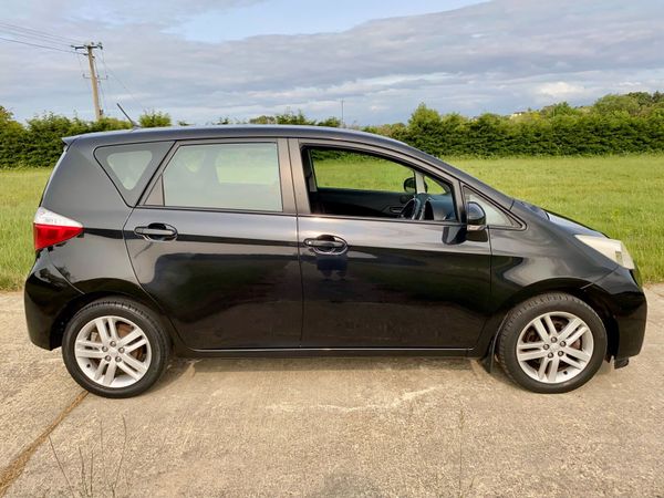 Toyota Verso-S MPV, Petrol, 2013, Black