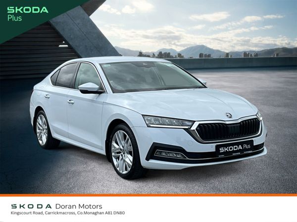 Skoda Octavia Saloon, Diesel, 2023, White