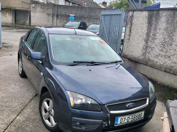 Ford Focus Saloon, Petrol, 2007, Grey