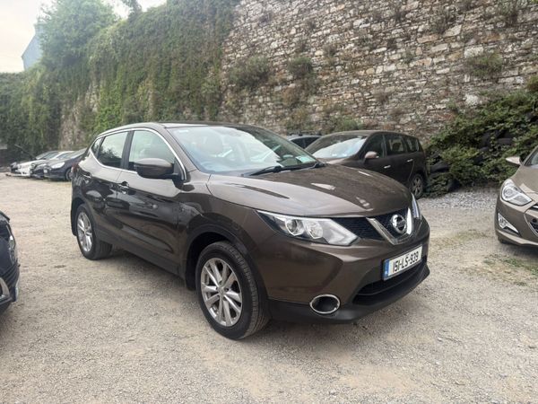 Nissan Qashqai Hatchback, Diesel, 2015, Brown