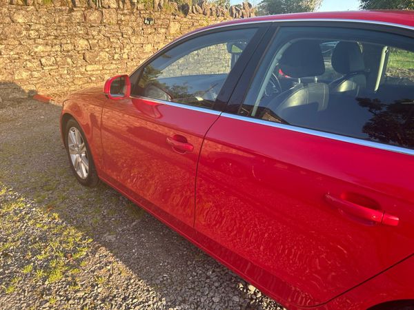 Audi A4 Saloon, Diesel, 2011, Red