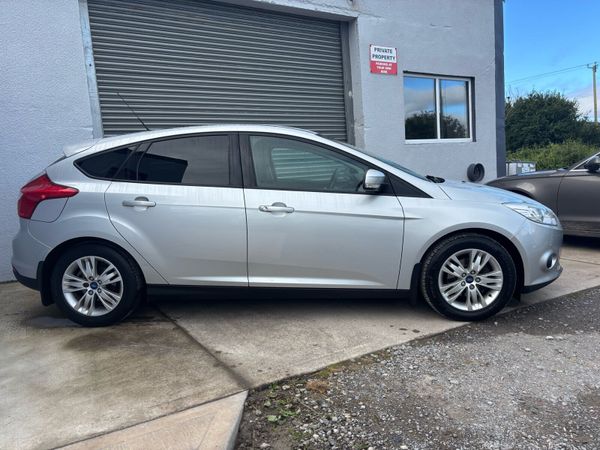 Ford Focus Hatchback, Diesel, 2012, Silver