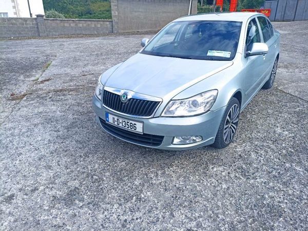 Skoda Octavia Saloon, Diesel, 2011, Green