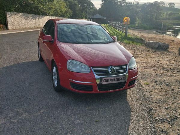Volkswagen Jetta Saloon, Diesel, 2008, Red