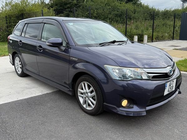 Toyota Corolla Estate, Petrol Hybrid, 2014, Blue