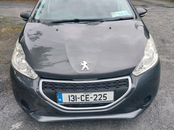 Peugeot 208 Hatchback, Diesel, 2013, Grey