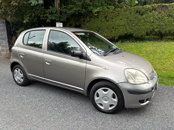 Toyota Yaris Hatchback, Petrol, 2005, Grey