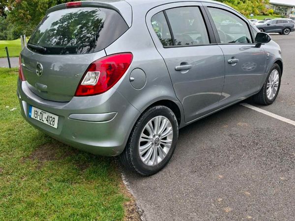 Vauxhall Corsa Hatchback, Petrol, 2013, Silver