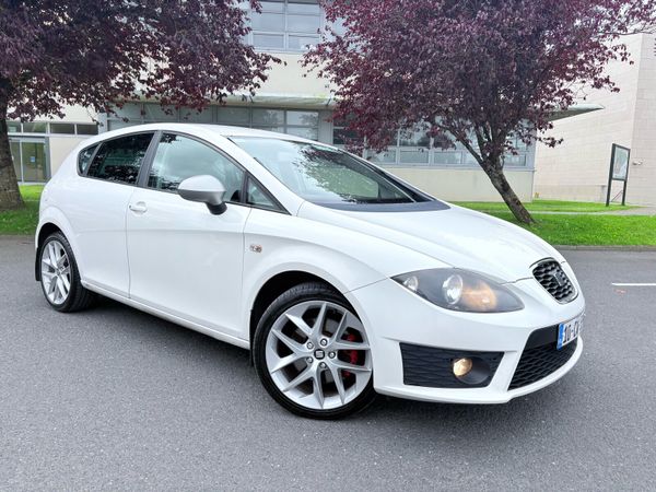 SEAT Leon Hatchback, Diesel, 2010, White