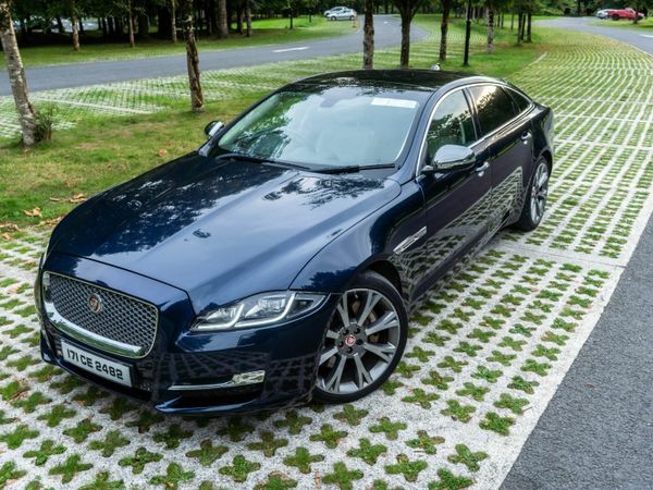 Jaguar XJ Saloon, Diesel, 2017, Blue