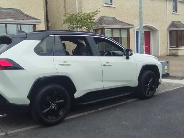Toyota RAV4 SUV, Petrol Hybrid, 2019, White