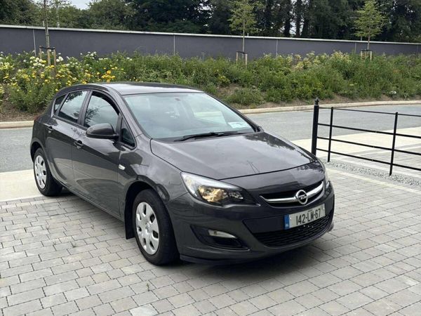 Opel Astra Hatchback, Diesel, 2014, Grey