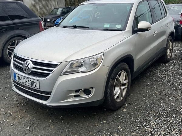 Volkswagen Tiguan SUV, Diesel, 2010, Silver