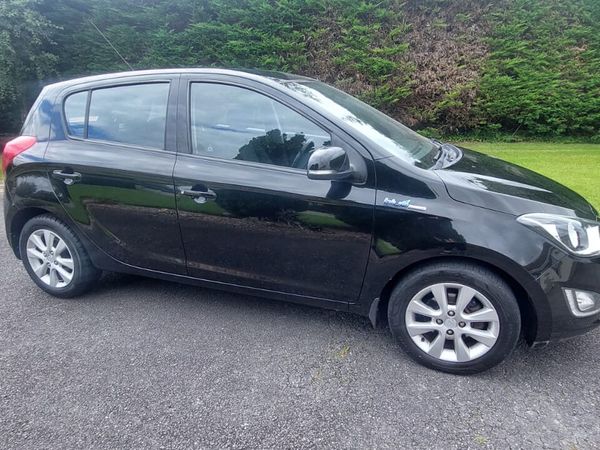 Hyundai i20 Hatchback, Diesel, 2013, Black