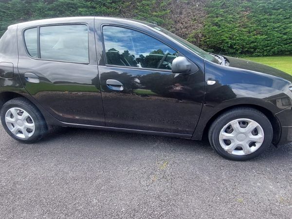 Dacia Sandero Hatchback, Petrol, 2015, Black