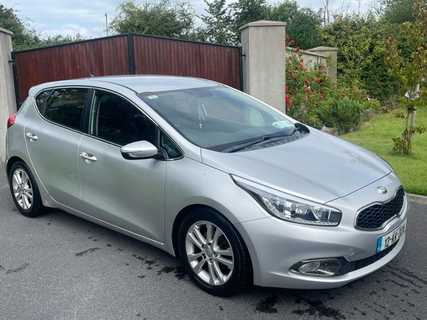 Kia Ceed Hatchback, Diesel, 2012, Silver