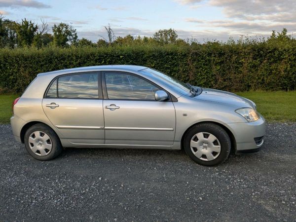 Toyota Corolla Hatchback, Petrol, 2005, Silver