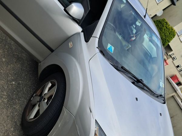 Ford Focus Hatchback, Petrol, 2005, Silver