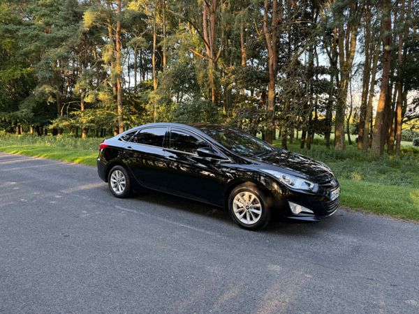 Hyundai i40 Saloon, Diesel, 2013, Black