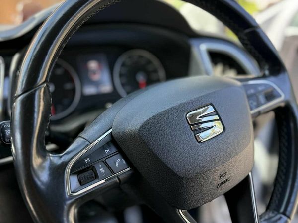 SEAT Leon Hatchback, Diesel, 2016, Silver