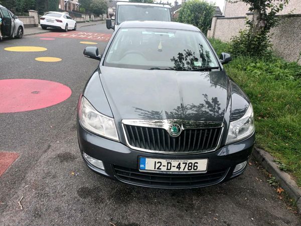 Skoda Octavia Saloon, Diesel, 2012, Grey