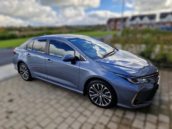 Toyota Corolla Saloon, Petrol Hybrid, 2023, Grey