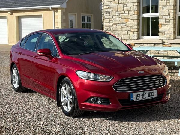 Ford Mondeo Hatchback, Diesel, 2015, Red