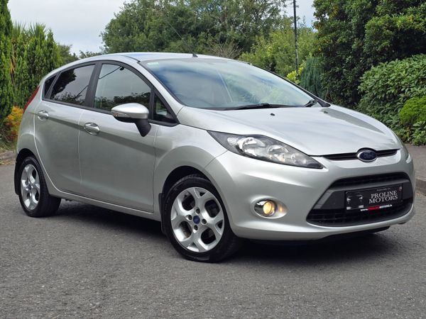 Ford Fiesta Hatchback, Petrol, 2012, Silver