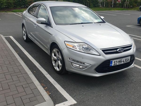 Ford Mondeo Hatchback, Diesel, 2012, Silver