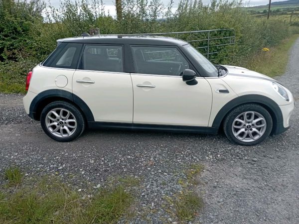 Mini Other Estate/Jeep, Diesel, 2016, White