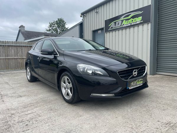 Volvo V40 Hatchback, Diesel, 2013, Black