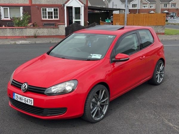 Volkswagen Golf Hatchback, Diesel, 2009, Red