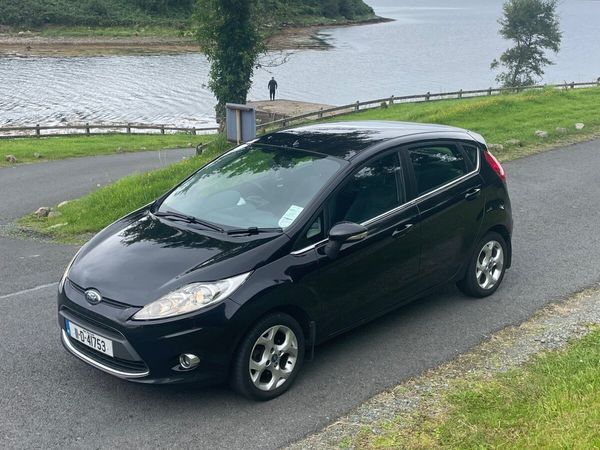 Ford Fiesta Hatchback, Petrol, 2011, Black