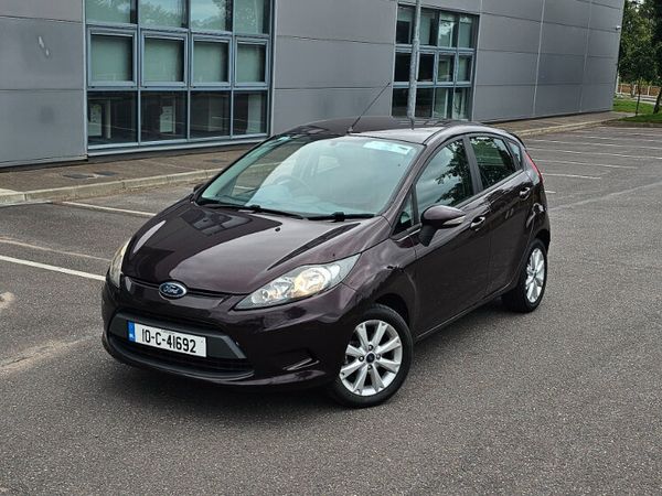 Ford Fiesta Hatchback, Diesel, 2010, Red