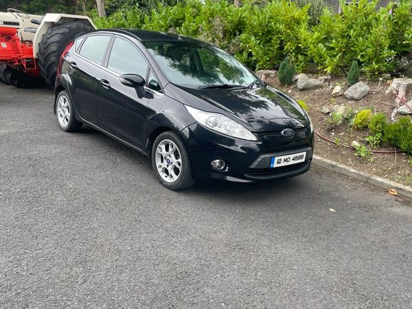 Ford Fiesta Hatchback, Petrol, 2012, Black