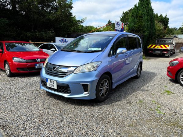 Honda Freed MPV, Petrol Hybrid, 2015, Blue